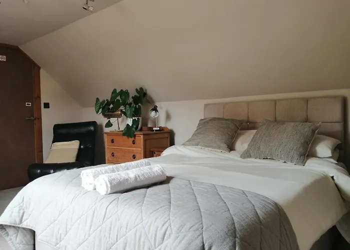 Nest Holiday Home Central Callander, Trossachs Self-Catering